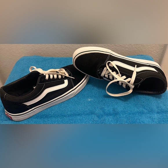 Vans Other - Vans Old Skool Black White Classic Skate Shoes – Unisex – Good Condition